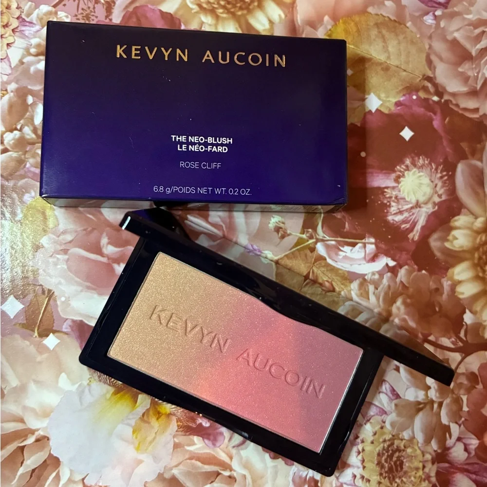 Kevyn Aucoin The Neo-Blush $40 MSRP ROSE CLIFF Full Size New in Box - Picture 3 of 4